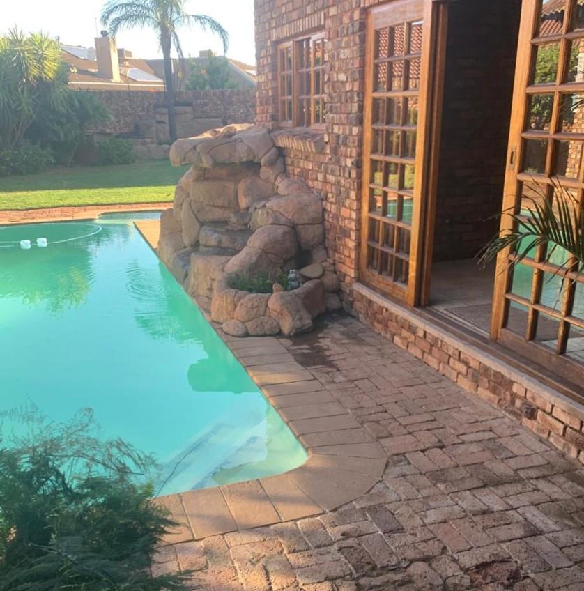 4 Bedroom Property for Sale in Royldene Northern Cape